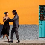 Buty do tańca latino - perfekcyjne połączenie stylu i funkcjonalności
